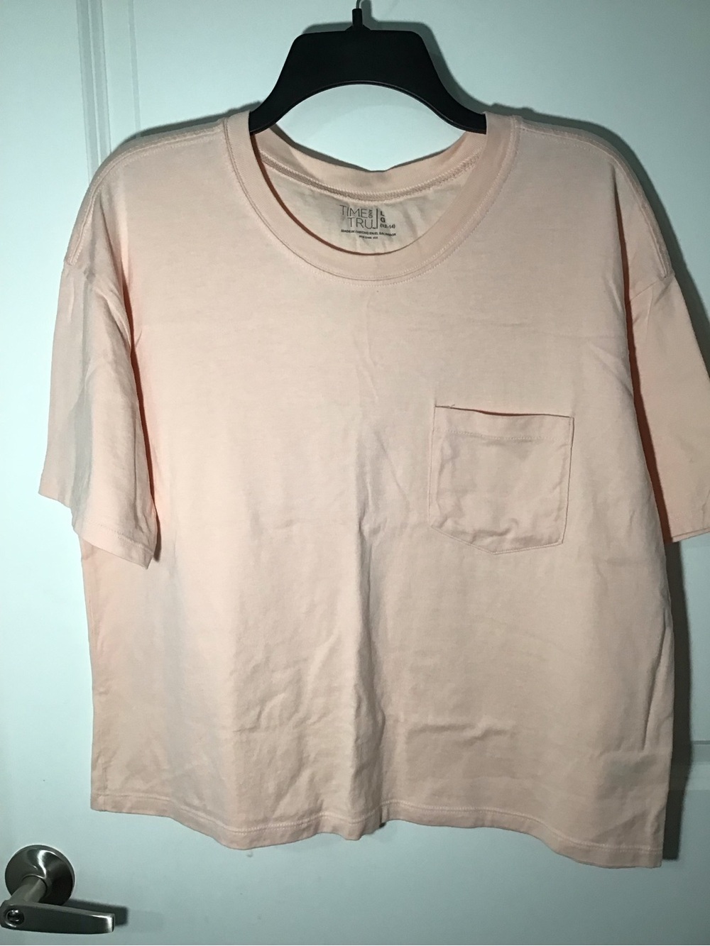 Time and Tru Men's Short-Sleeve Pocket Tee in Light Peach Size L